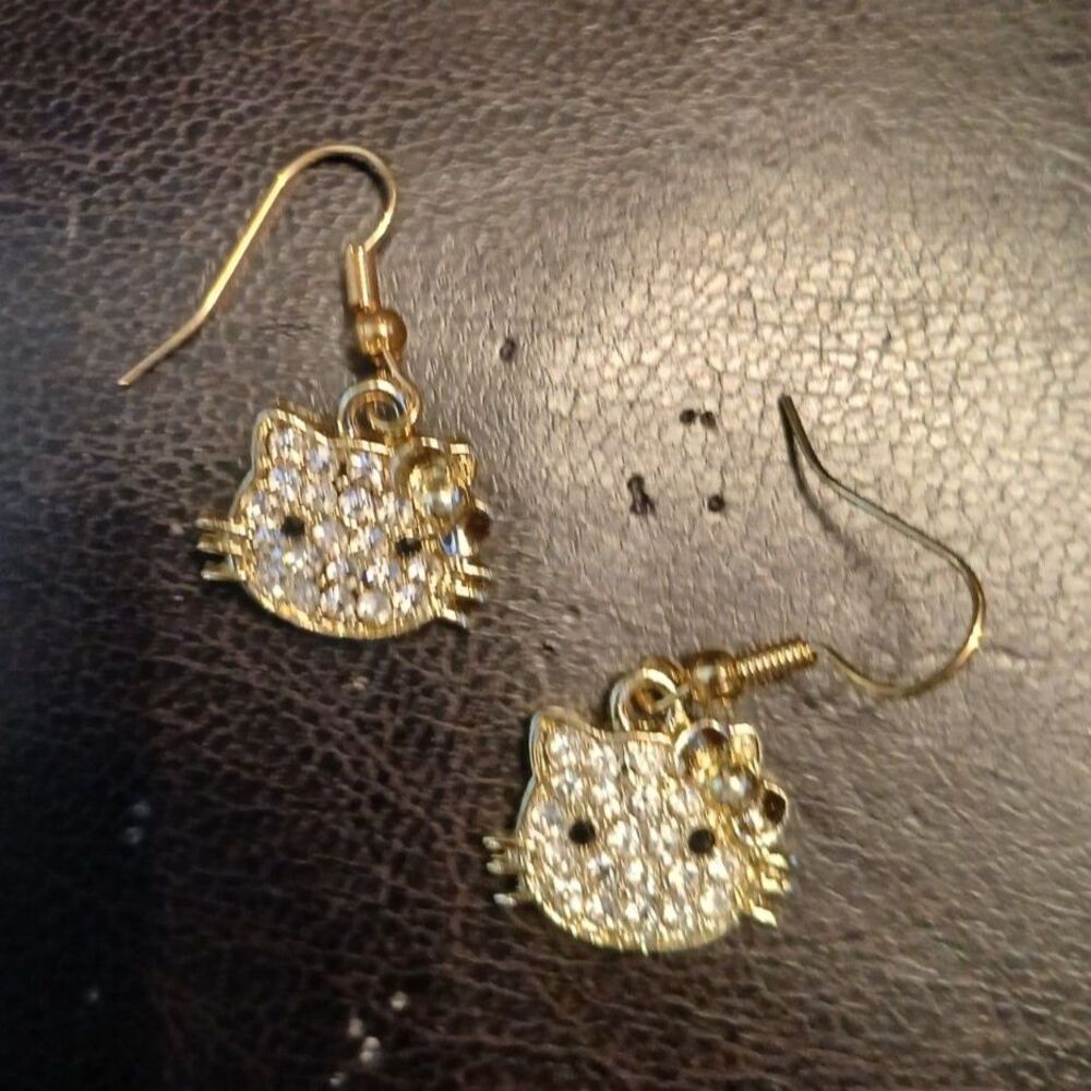 Hello Kitty Crystal Earrings 1.1"